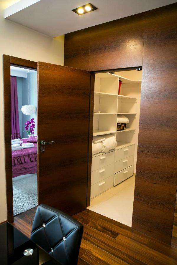 Apartament Amber Centrum Z Basenem Apartment Gdansk Exterior photo